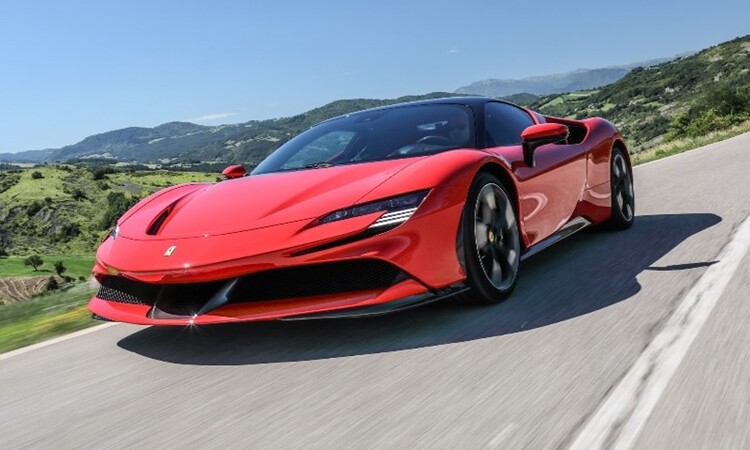 FERRARİ